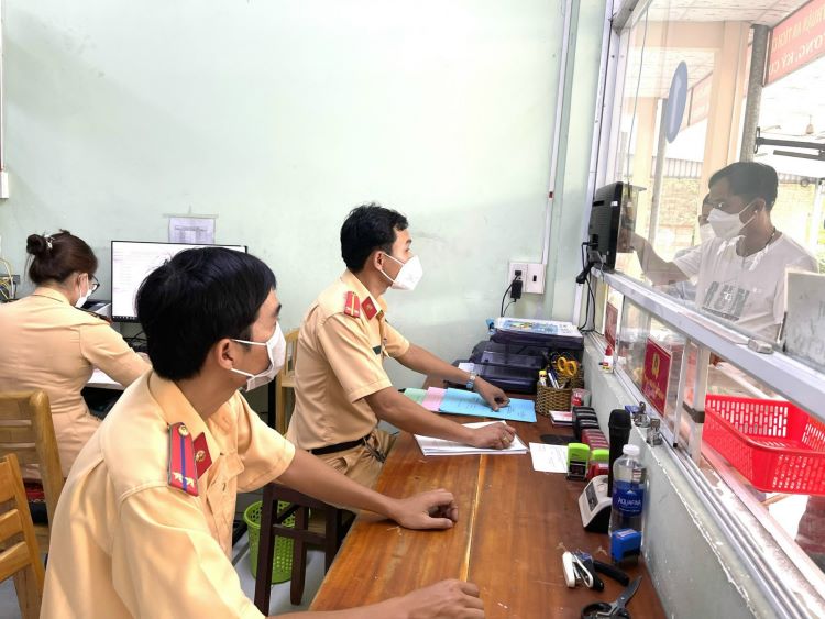 Bấm biển số xe máy ở đâu