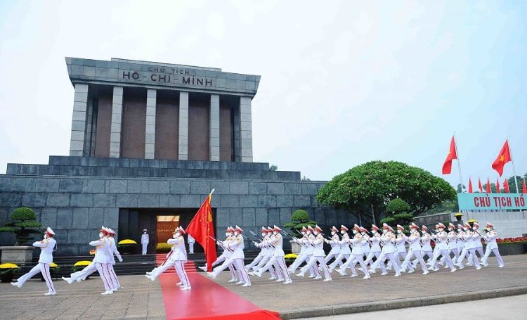 Lăng Bác mở cửa những ngày nào
