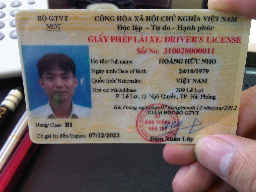 Bao nhiêu tuổi được thi bằng lái xe máy