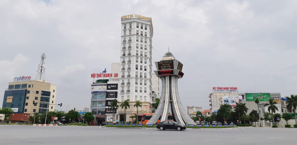 Xe đi từ sân bay Nội Bài về Nam Định